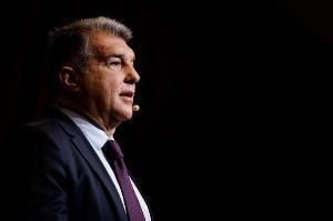 拉波尔塔：球队阵容有所提升，会为下赛季每一项赛事冠军而战