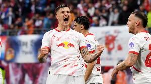 阿斯：拉爵打开钱袋为曼联锋线换血，若签塞斯科投入将达2.35亿欧