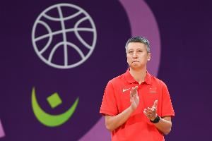 媒体人：新西兰每个位置都能扔三分 对中国男篮来说是全新的考验