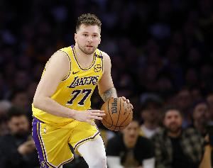 给东契奇什么建议？费舍尔：最重要的是成为冠军 要保持习惯十年